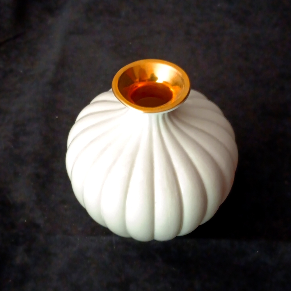 Lenox Sweetbriar Bud Vase